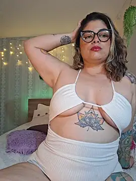 Snapshot of Juliietha_servas chatting on 05/28/26, 11:32 Juliietha servas online show from 05/28/26, 11:32