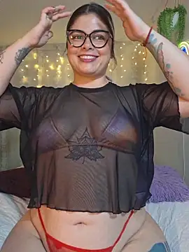 Snapshot of Juliietha_servas chatting on 06/22/26, 11:57 Juliietha servas online show from 06/22/26, 11:57