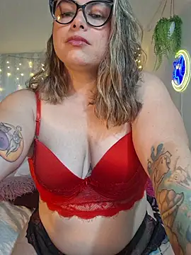 Snapshot of Juliietha_servas chatting on 07/19/26, 10:50 Juliietha servas online show from 07/19/26, 10:50