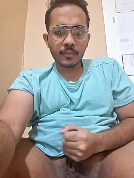 Snapshot of alesssterling chatting on 02/02/25, 03:28 alesssterling online show from 02/02/25, 03:28