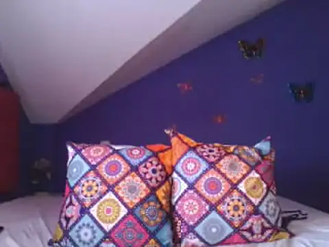 Snapshot of VictoriaVeraxxx chatting on 12/18/24, 03:22 VictoriaVeraxxx online show from 12/18/24, 03:22