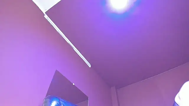 Snapshot of Olivia_seex chatting on 03/07/25, 04:44 Olivia seex online show from 03/07/25, 04:44