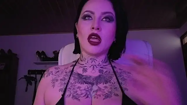 Snapshot of Olivia_seex chatting on 09/16/25, 02:51 Olivia seex online show from 09/16/25, 02:51