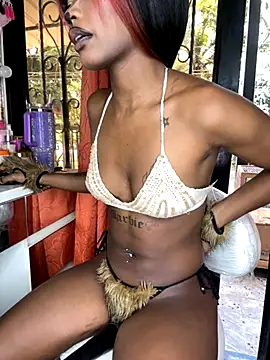 Snapshot of Lillie_Burges chatting on 10/24/25, 05:45 Lillie Burges online show from 10/24/25, 05:45