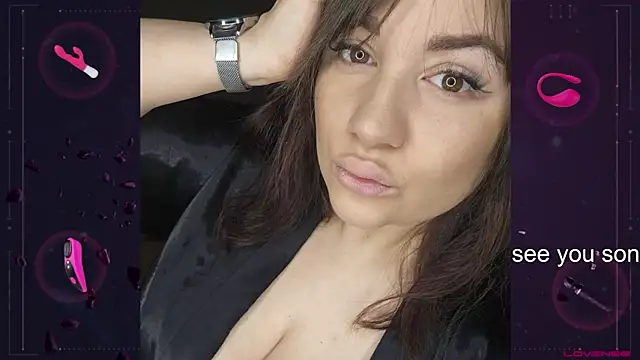 Snapshot of Tracy_Sergio209 chatting on 12/05/24, 06:26 Tracy Sergio209 online show from 12/05/24, 06:26