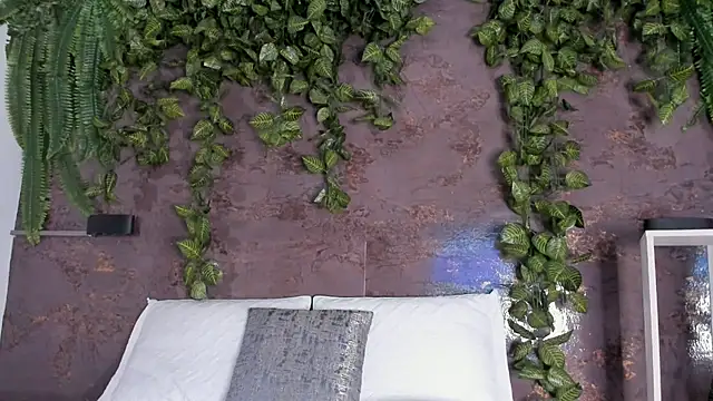 emily hunter12 online show from 04/13/26, 11:58