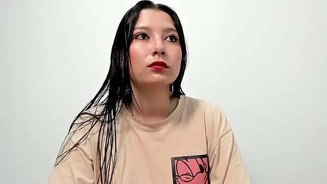 cami-01 online show from 11/19/25, 08:53