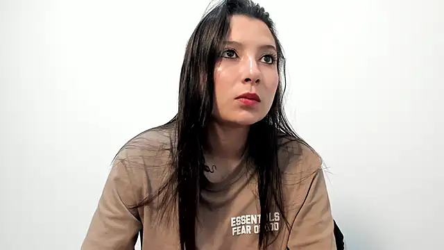 cami-01 online show from 10/15/25, 09:01