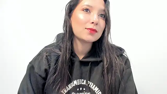 cami-01 online show from 11/21/25, 08:52