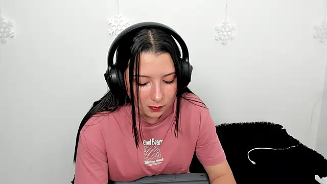 Snapshot of cami-01 chatting on 01/16/26, 08:35 cami-01 online show from 01/16/26, 08:35