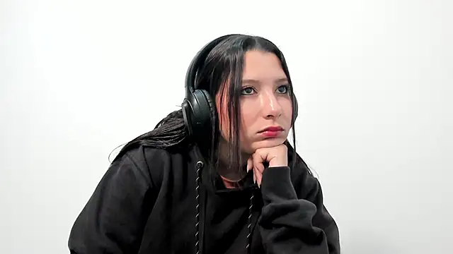 cami-01 online show from 10/12/25, 02:07