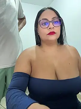 Snapshot of Sol_biglips chatting on 06/10/26, 04:30 Sol biglips online show from 06/10/26, 04:30