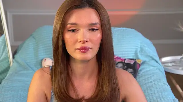 Snapshot of Eva_Golden chatting on 05/27/26, 04:25 Eva Golden online show from 05/27/26, 04:25