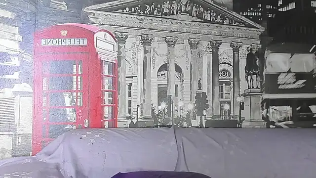 Haileybieberr online show from 12/19/25, 09:39