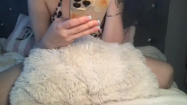 femmefatalebabe online show from 04/07/26, 11:17