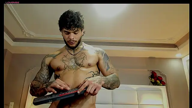 Snapshot of ray_coopers chatting on 11/15/25, 03:21 ray coopers online show from 11/15/25, 03:21