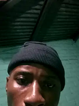 Snapshot of HandsomeBuoyy21 chatting on 01/10/26, 11:22 HandsomeBuoyy21 online show from 01/10/26, 11:22