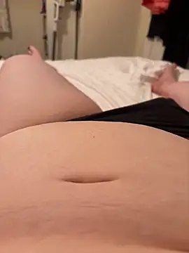 Snapshot of curvygirll2 chatting on 02/27/25, 07:04 curvygirll2 online show from 02/27/25, 07:04