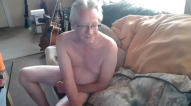 Snapshot of Bramro409 chatting on 03/20/25, 06:20 Bramro409 online show from 03/20/25, 06:20