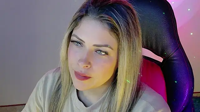 Natalia Montoya online show from 10/29/25, 06:51