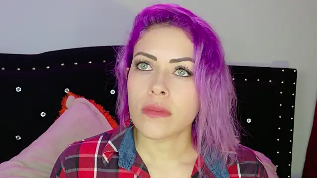 Natalia Montoya online show from 05/13/26, 02:07
