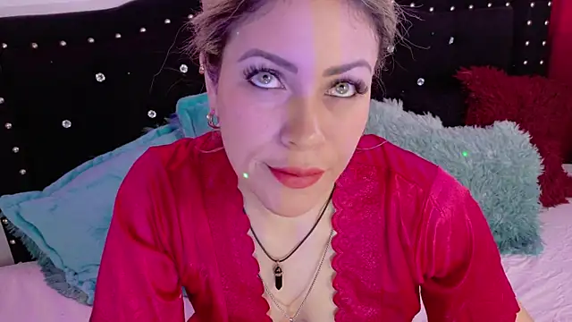 Natalia Montoya online show from 09/13/25, 09:37