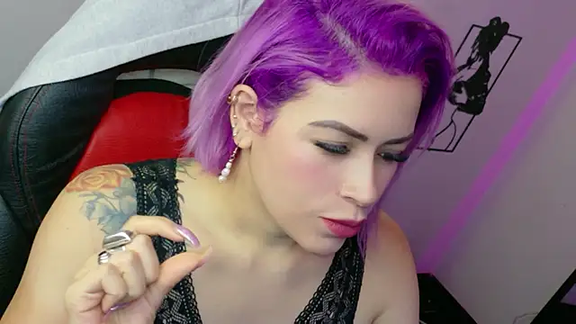 Natalia Montoya online show from 04/22/26, 12:39