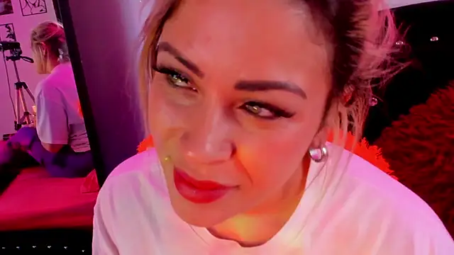 Natalia Montoya online show from 02/10/25, 12:08