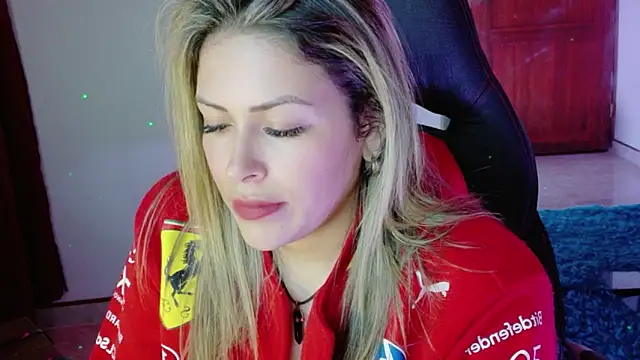 Natalia Montoya online show from 11/20/25, 02:23