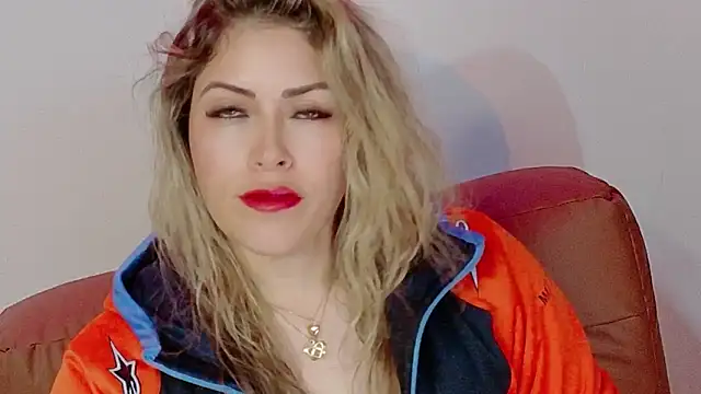 Natalia Montoya online show from 12/17/25, 01:54