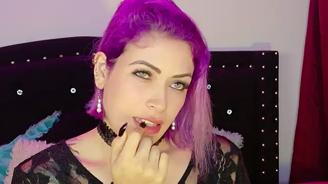 Natalia Montoya online show from 05/05/26, 12:02