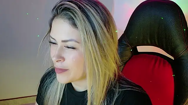 Natalia Montoya online show from 10/30/25, 09:11