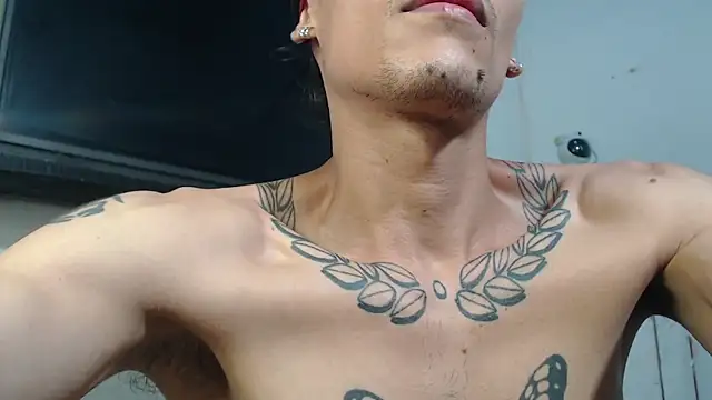 Snapshot of bix_couples chatting on 11/02/25, 04:39 bix couples online show from 11/02/25, 04:39