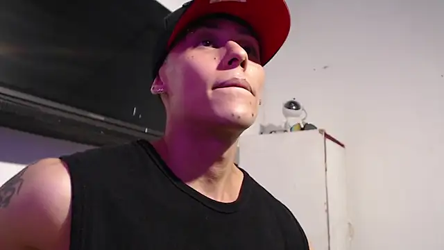 Snapshot of bix_couples chatting on 11/06/25, 11:42 bix couples online show from 11/06/25, 11:42