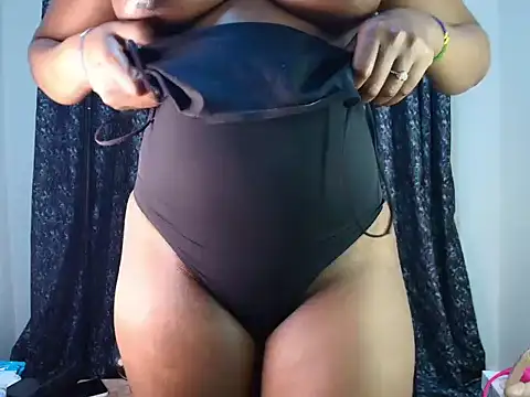 ebony shilly3 online show from 10/11/25, 11:17