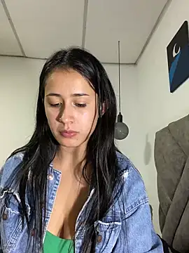 AnithaFigueroa1 online show from 12/28/24, 03:47