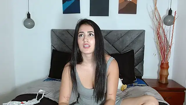 AnithaFigueroa1 online show from 03/11/25, 12:11