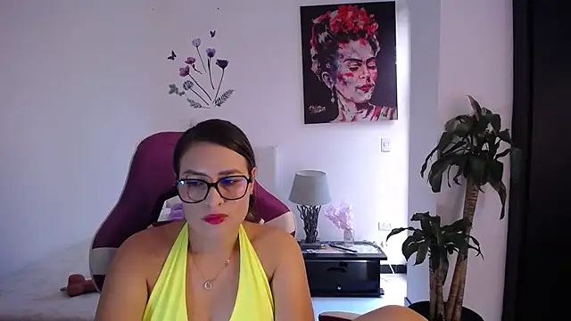 esmeraldaa230 online show from 02/28/26, 07:13