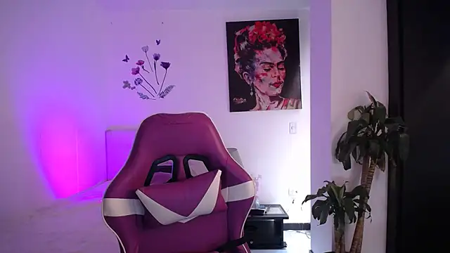 esmeraldaa230 online show from 03/15/26, 06:59