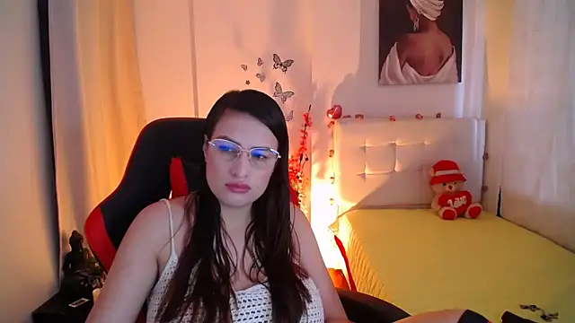 esmeraldaa230 online show from 03/16/25, 04:34