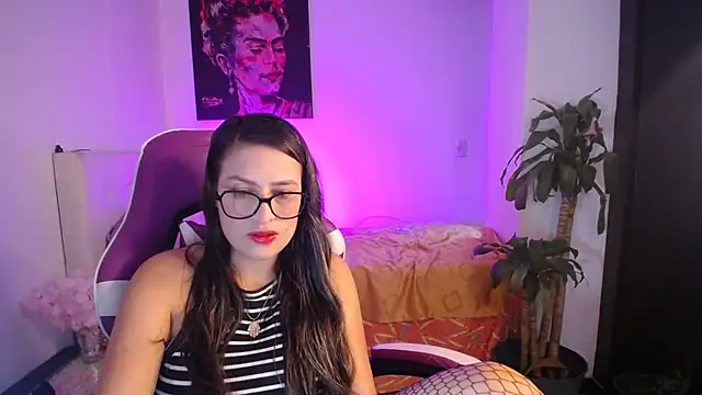 esmeraldaa230 online show from 01/15/26, 07:39