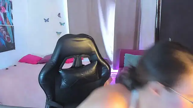 esmeraldaa230 online show from 03/26/26, 04:05