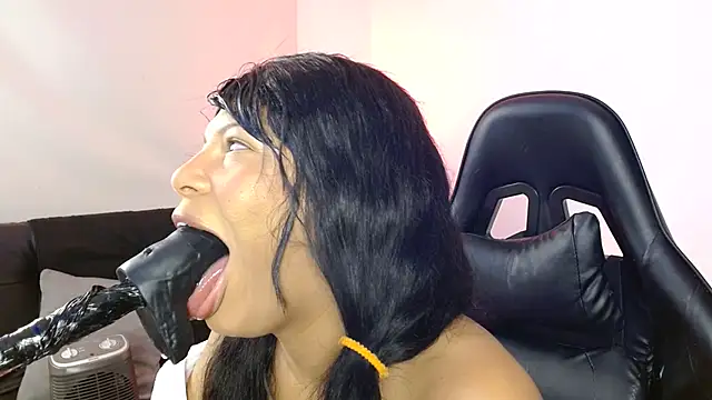 Snapshot of Anabel693 chatting on 02/08/25, 07:48 Anabel693 online show from 02/08/25, 07:48