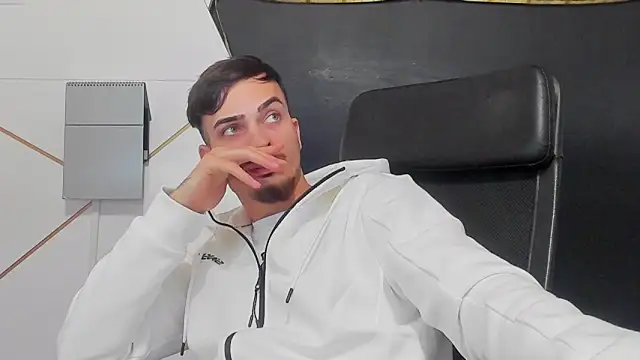 BrandonTate online show from 04/01/26, 08:04