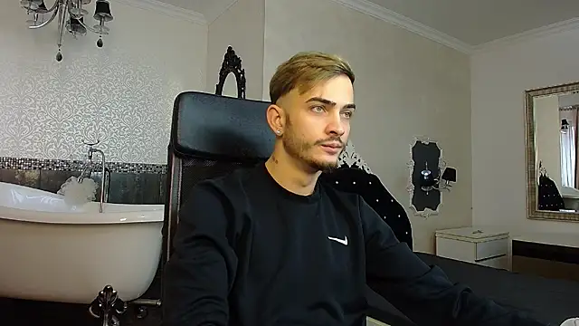 Snapshot of BrandonTate chatting on 11/12/25, 09:35 BrandonTate online show from 11/12/25, 09:35