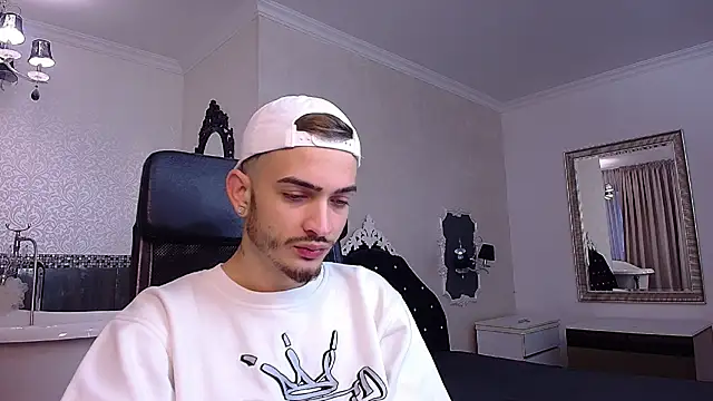 Snapshot of BrandonTate chatting on 11/13/25, 05:33 BrandonTate online show from 11/13/25, 05:33