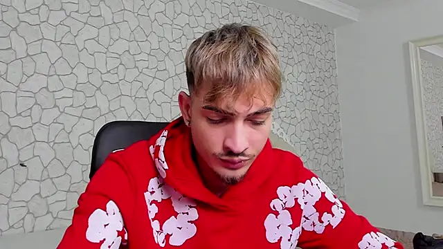 Snapshot of BrandonTate chatting on 10/27/25, 10:38 BrandonTate online show from 10/27/25, 10:38