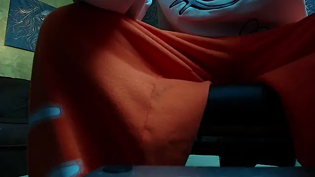 Snapshot of BrandonTate chatting on 12/03/25, 04:46 BrandonTate online show from 12/03/25, 04:46