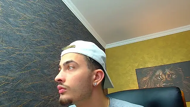 Snapshot of BrandonTate chatting on 09/09/25, 04:44 BrandonTate online show from 09/09/25, 04:44