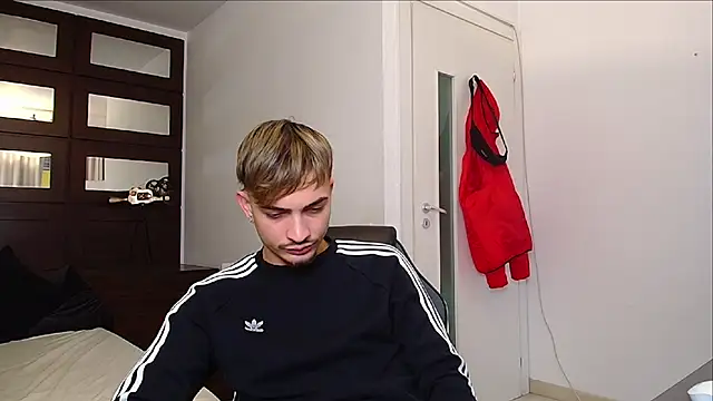 Snapshot of BrandonTate chatting on 11/23/25, 12:26 BrandonTate online show from 11/23/25, 12:26